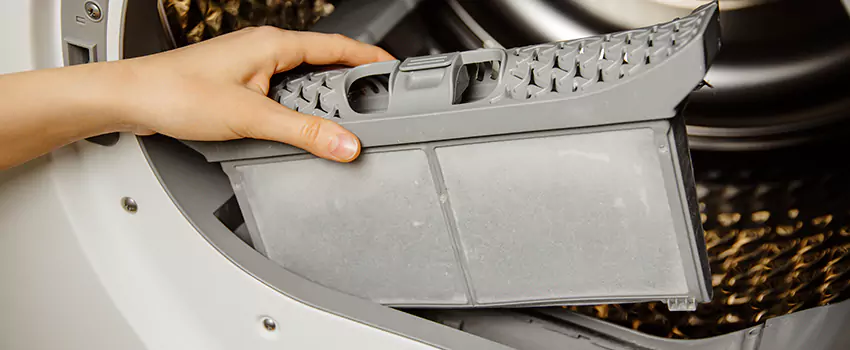 Signs Of A Clogged Dryer Lint Trap in Coos Bay, Oregon